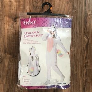 🦊NWT Unicorn Onsie
